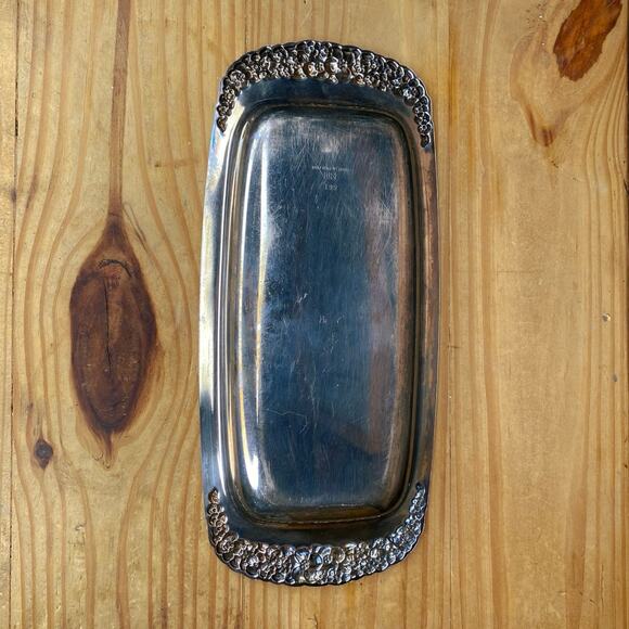 1847 Rogers Bros Silver Plated Party Platter, Serving Trinket Jewelry Dish - Picture 4 of 8